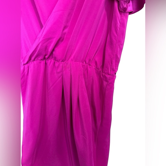 Amanda Uprichard 100% Silk size Small in a bright fuchsia - Picture 12 of 12